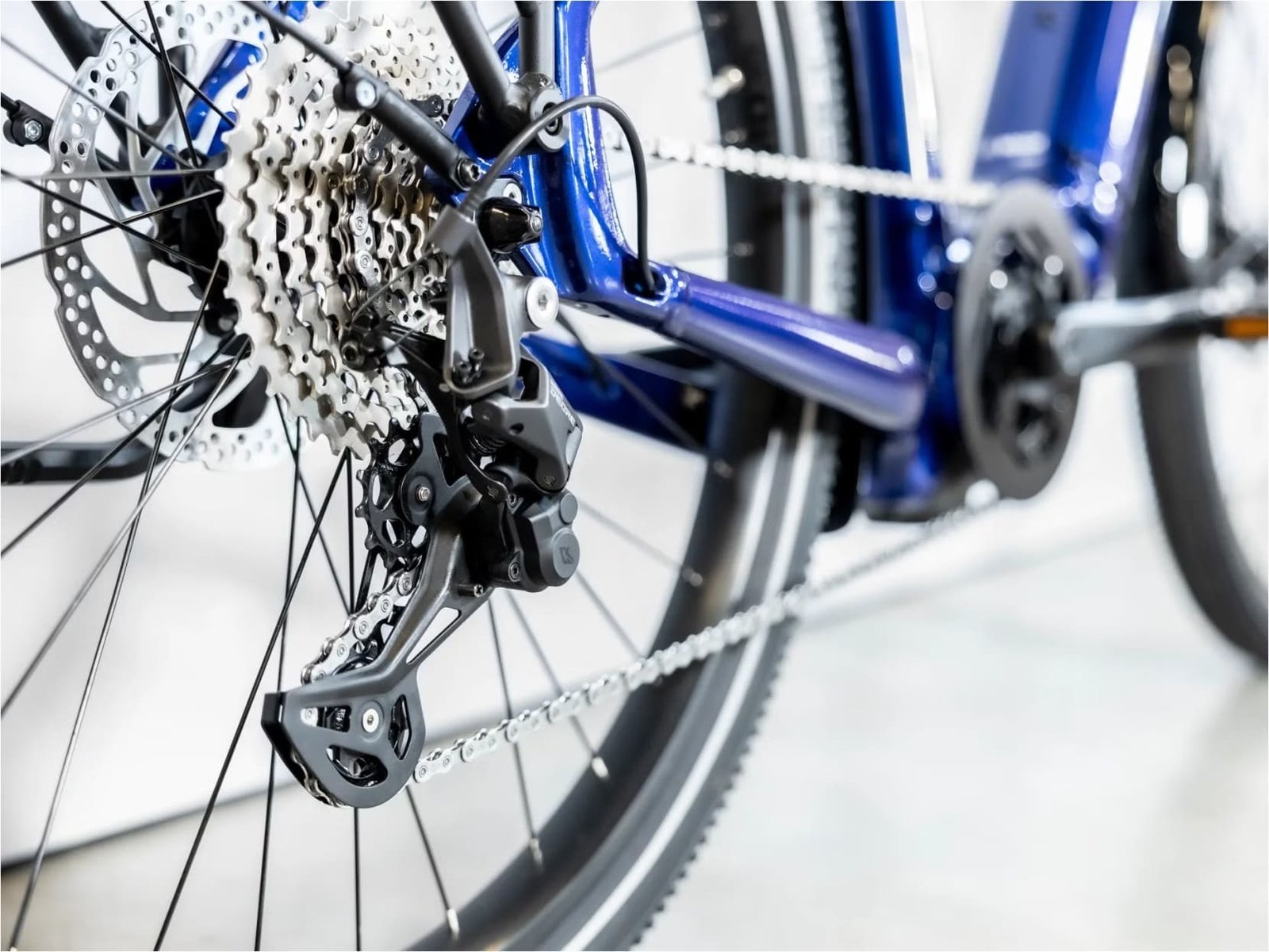 VTC Électrique Trek Allant+ 7 Shimano Deore 10V 625 Wh 2023 – Image 5