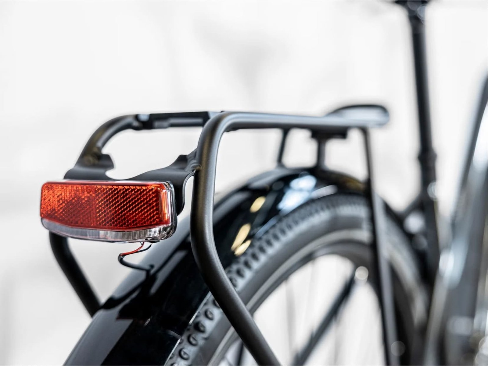 VTC Électrique Trek Allant+ 7 Stagger Shimano Deore 10V 625 Wh 2023 – Image 8