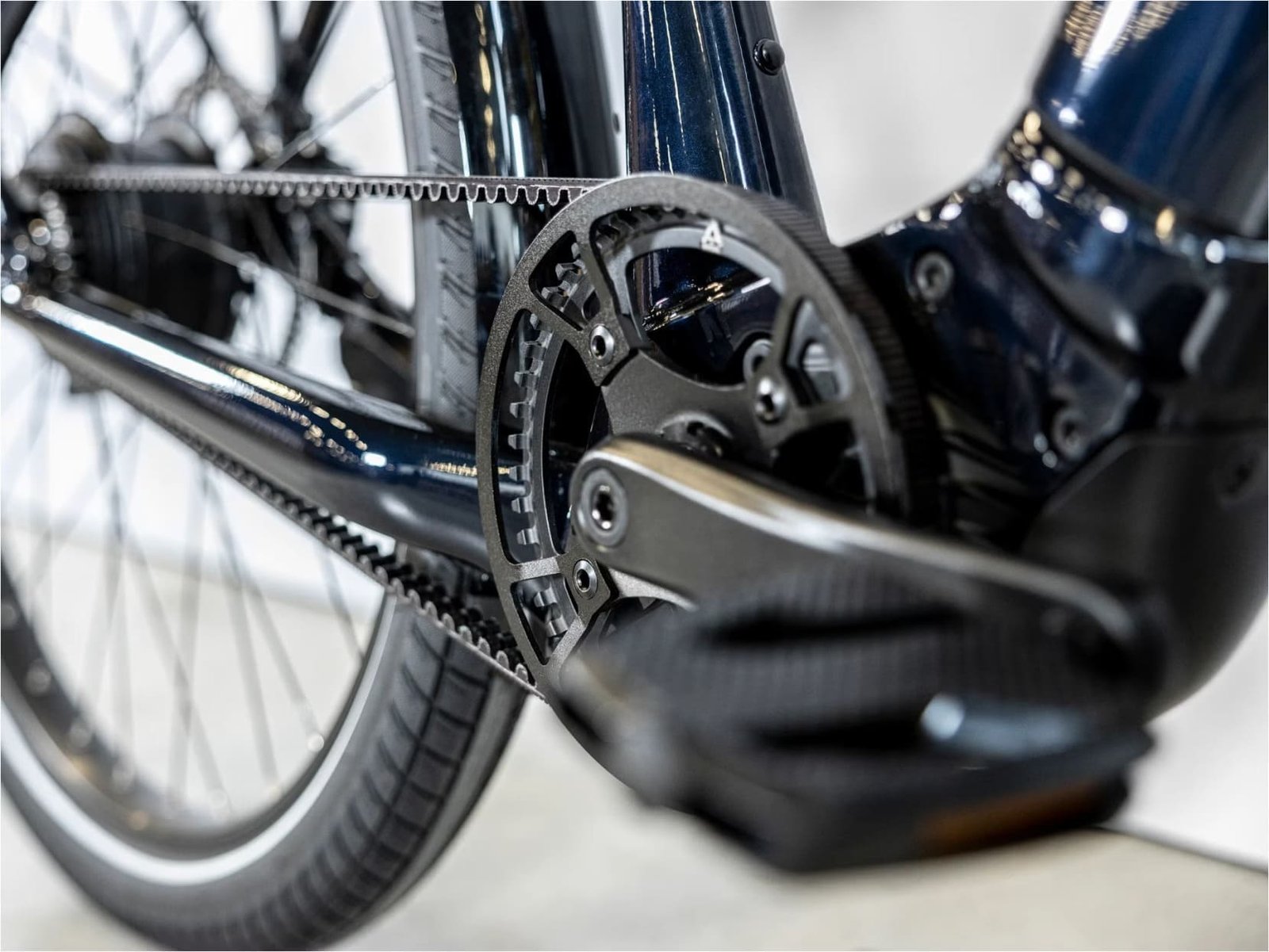 VTC Électrique Trek Allant+ 9 Enviolo Trekking 625 Wh 2023 – Image 5